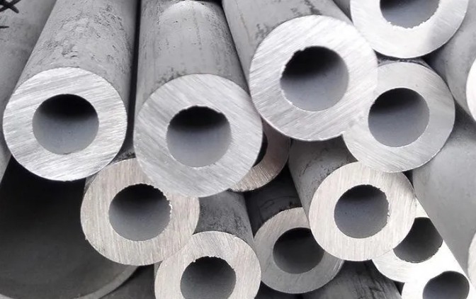 Thick-walled stainless steel seamless pipe